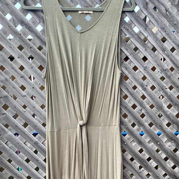 Ultra ❤️ Flirt - Sleeveless Khaki Green Dress - Picture 1 of 12